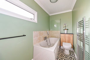 Family Bathroom- click for photo gallery